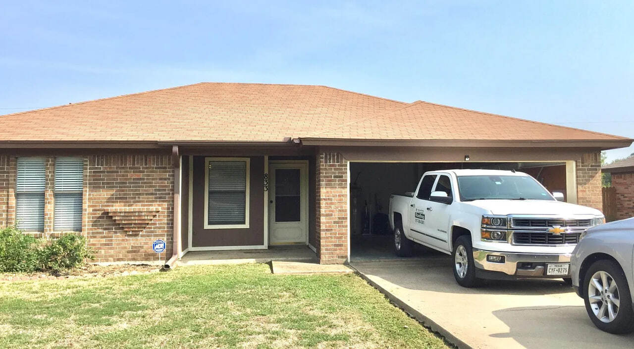 833 Crestview Dr in Burleson, TX - Building Photo