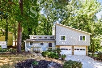 6855 Red Maple Ct in Rex, GA - Building Photo - Building Photo