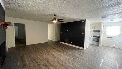 114 Coldbrook Dr in Spartanburg, SC - Building Photo - Building Photo