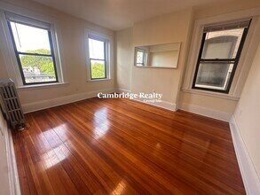 12 Lee St, Unit 24 in Cambridge, MA - Building Photo - Building Photo