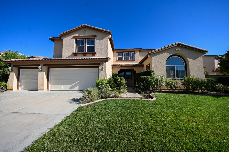 31643 Serrento Dr in Murrieta, CA - Building Photo
