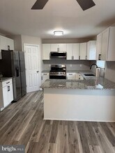 207 Park Cove Dr in Stafford, VA - Building Photo - Building Photo