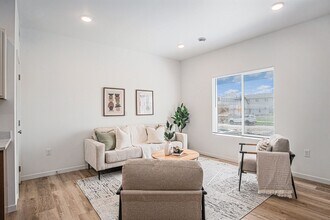 The 41Ellis in Sioux Falls, SD - Building Photo - Building Photo