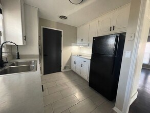 7318 Newton Dr in Overland Park, KS - Building Photo - Building Photo