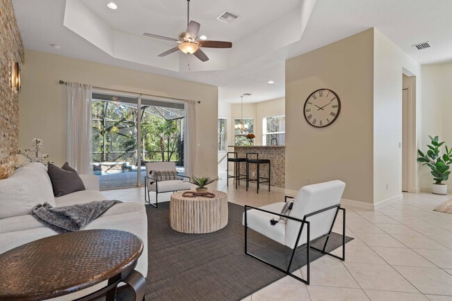 211 SW Palm Dr, Unit 305 in Port St. Lucie, FL - Building Photo - Building Photo