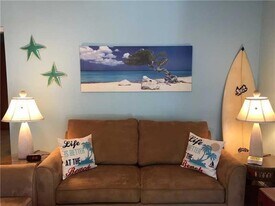 315 Van Buren St, Unit 203B in Hollywood, FL - Building Photo