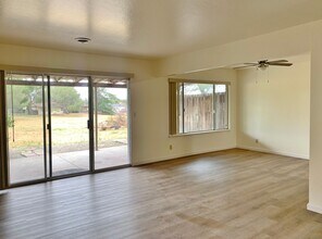 140 Villa Pacheco Ct in Hollister, CA - Building Photo - Building Photo