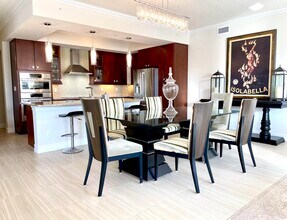 431 Bay Colony Dr N in Juno Beach, FL - Building Photo - Building Photo