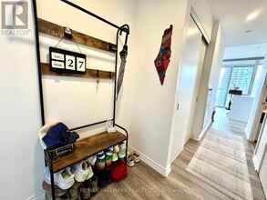75-2075 St Nicholas St in Toronto, ON - Building Photo - Building Photo