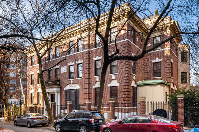 1-9 Montgomery Pl in Brooklyn, NY - Building Photo - Primary Photo