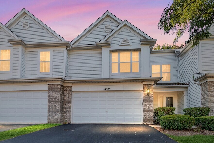 10549 Wakefield Ln in Huntley, IL - Building Photo
