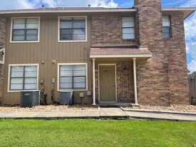 1803 Briarcreek Blvd in Houston, TX - Building Photo