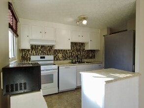 2228 Belltree Dr in Reynoldsburg, OH - Building Photo - Building Photo