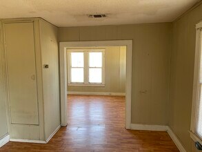 220 S Main St in Eden, TX - Building Photo - Building Photo