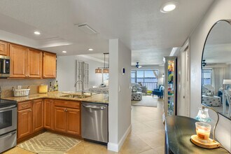 4440 NE Sandpebble Trce in Stuart, FL - Building Photo - Building Photo