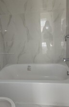 530 NW 114th Ave in Miami, FL - Building Photo - Building Photo