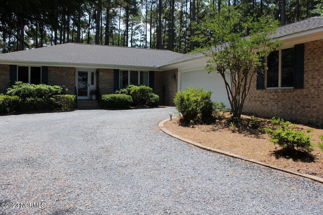 89 Pine Ridge Dr in Whispering Pines, NC - Building Photo