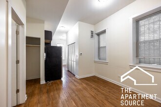 2146 W Chicago Ave in Chicago, IL - Building Photo - Building Photo