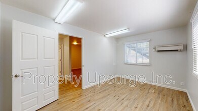 3404 Bechelli Ln in Redding, CA - Building Photo - Building Photo