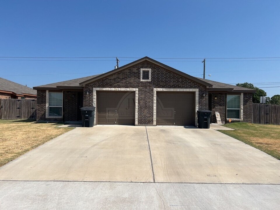 1501 Justin Lp in Killeen, TX - Building Photo