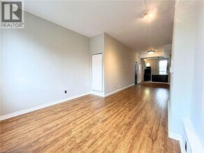225 King St E in Hamilton, ON - Building Photo - Building Photo