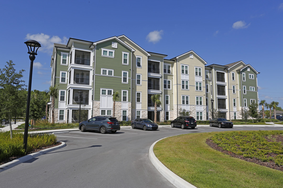 Lantower Asturia in Odessa, FL - Building Photo