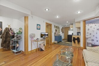 2711 N Lawndale Ave, Unit #G in Chicago, IL - Building Photo - Building Photo