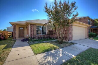 10856 Devontree Dr in Haslet, TX - Building Photo - Building Photo