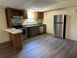 326 Perkins Rd in St. Clair, MO - Foto de edificio - Building Photo