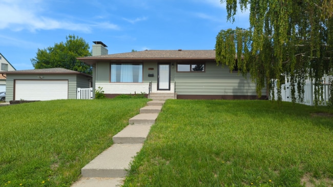 property at 700 Riverview Blvd NW