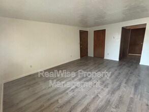 112 Sunset St in Sutherlin, OR - Building Photo - Building Photo