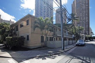 349 Hobron Ln in Honolulu, HI - Building Photo - Building Photo