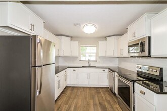 1613 SW 61st Terrace in Oklahoma City, OK - Building Photo - Building Photo