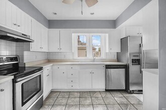 708 E Center St in Warsaw, IN - Foto de edificio - Building Photo