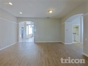 9614 Greenpointe Dr in Tampa, FL - Building Photo - Building Photo