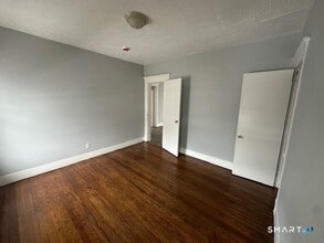 414 Dixwell Ave in New Haven, CT - Building Photo - Building Photo