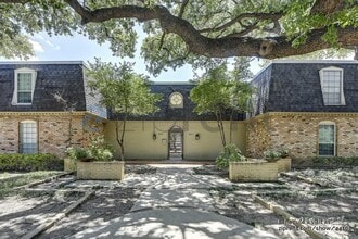 5315 Fleetwood Oaks Ave in Dallas, TX - Building Photo - Building Photo