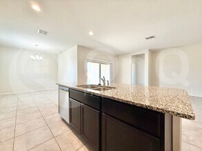 4873 E Living Stone Way in San Tan Valley, AZ - Foto de edificio - Building Photo