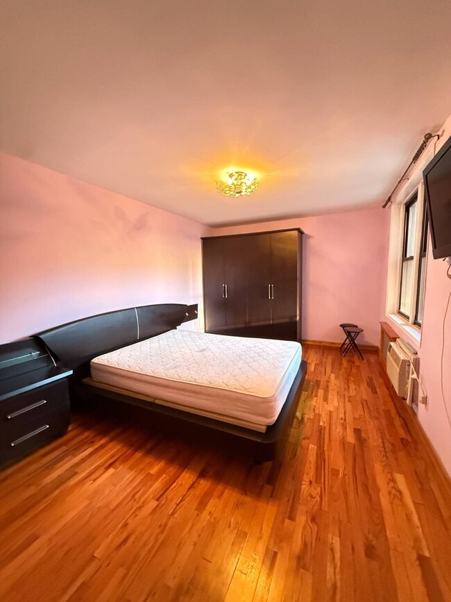 1580 E 18th St in Brooklyn, NY - Building Photo - Building Photo