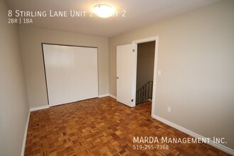 8 Stirling Ln in Chatham, ON - Building Photo - Building Photo