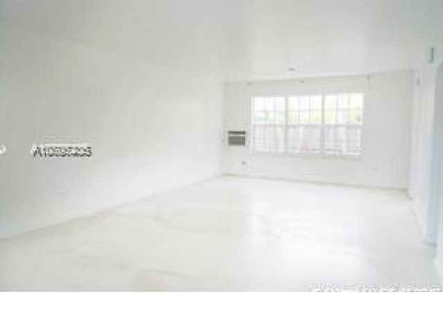 701 86th St in Miami Beach, FL - Foto de edificio - Building Photo