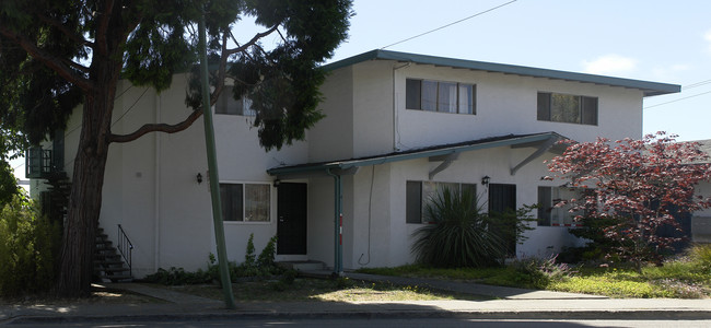 1801 Macarthur Blvd in Oakland, CA - Building Photo - Building Photo