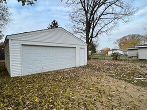 316 Burr Oak Ave in South Beloit, IL - Building Photo - Building Photo