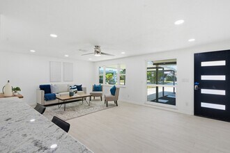 613 N Highview Ter in Brandon, FL - Building Photo - Building Photo