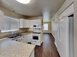 2254 Orchard Way in Saratoga Springs, UT - Building Photo - Building Photo