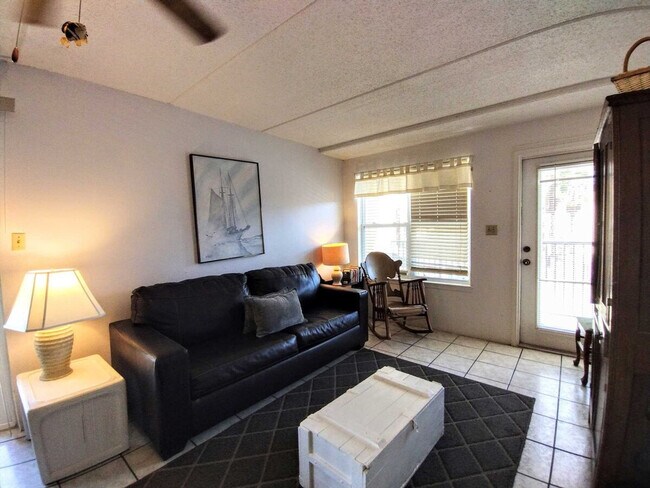 115 E Coronado Dr in South Padre Island, TX - Building Photo - Building Photo