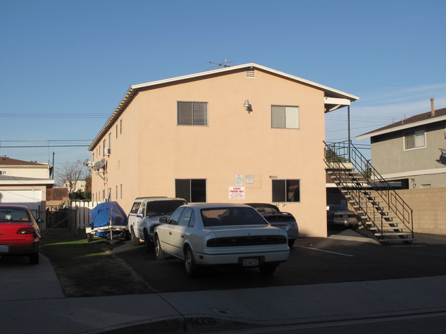 14339 Alburtis Ave in Norwalk, CA - Building Photo - Building Photo