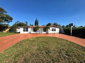 1401 NW 45th St in Fort Lauderdale, FL - Building Photo