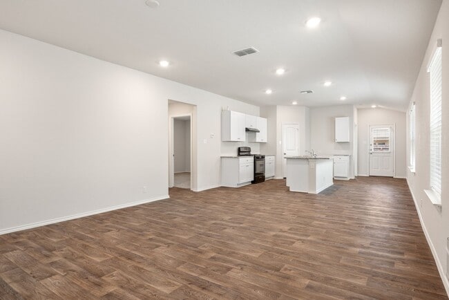 4238 Fort Palmer Blvd in Saint Hedwig, TX - Building Photo - Building Photo