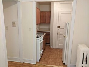 519 W Brompton Ave, Unit Unit 525-GDN in Chicago, IL - Building Photo - Building Photo